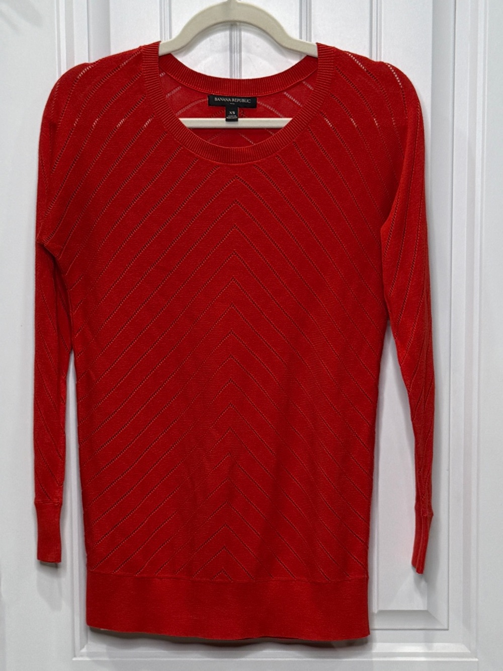 Banana Republic Women’s Size XS Red Chevron Pointelle Knit Sweater EUC